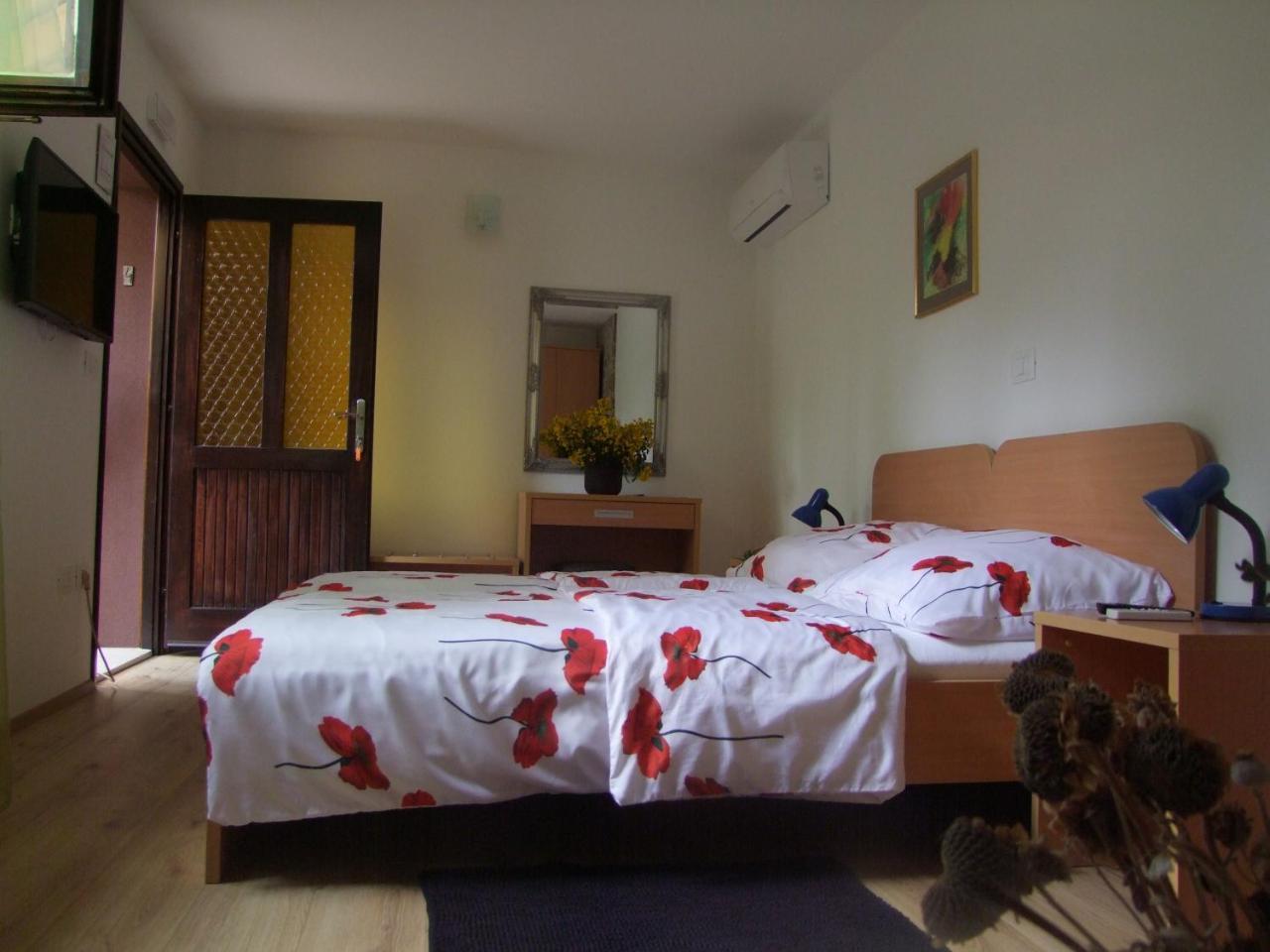 Guest House Korado Rovinj Bagian luar foto